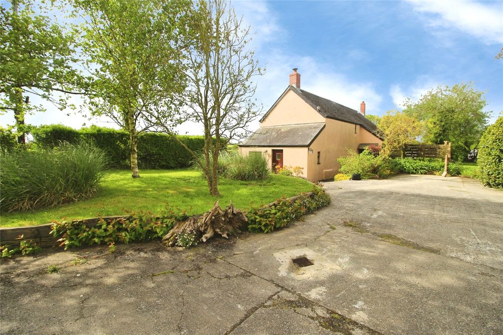 Property photo 2 of 26 Picture No. 20