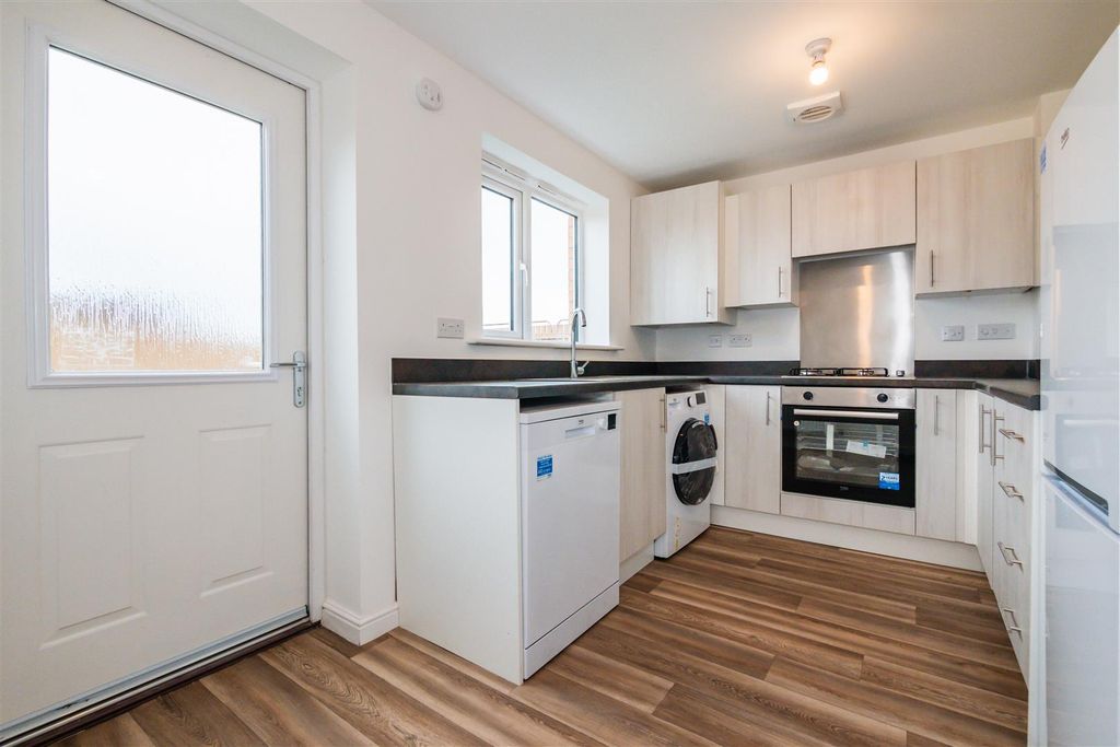 Property photo 2 of 13 P1533350.Jpg