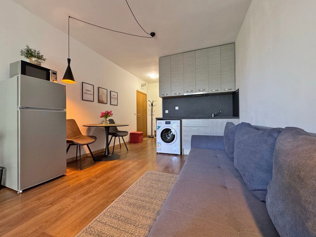 Property photo 2 of 12