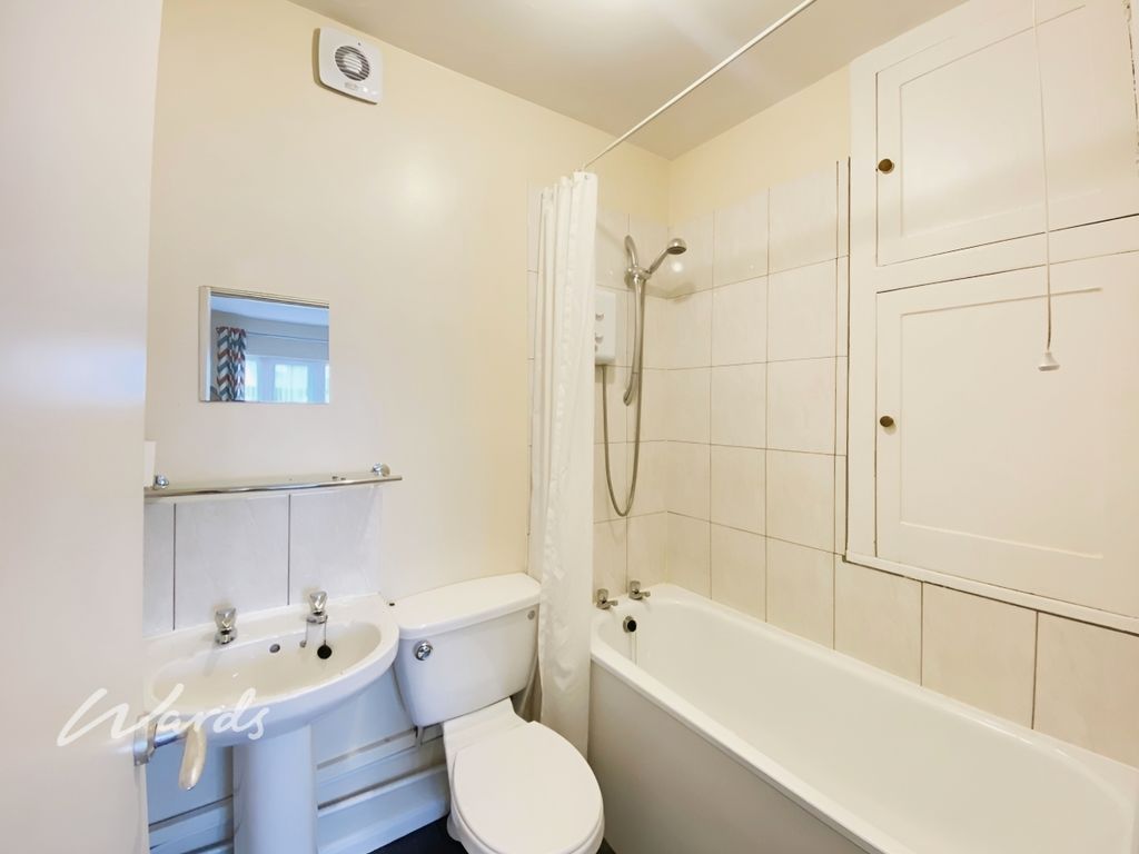 Property photo 3 of 8 Bathroom