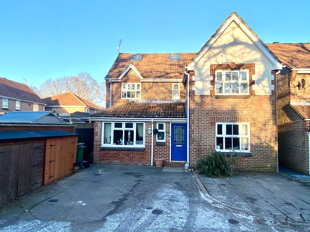 Property photo 1 of 5 Front