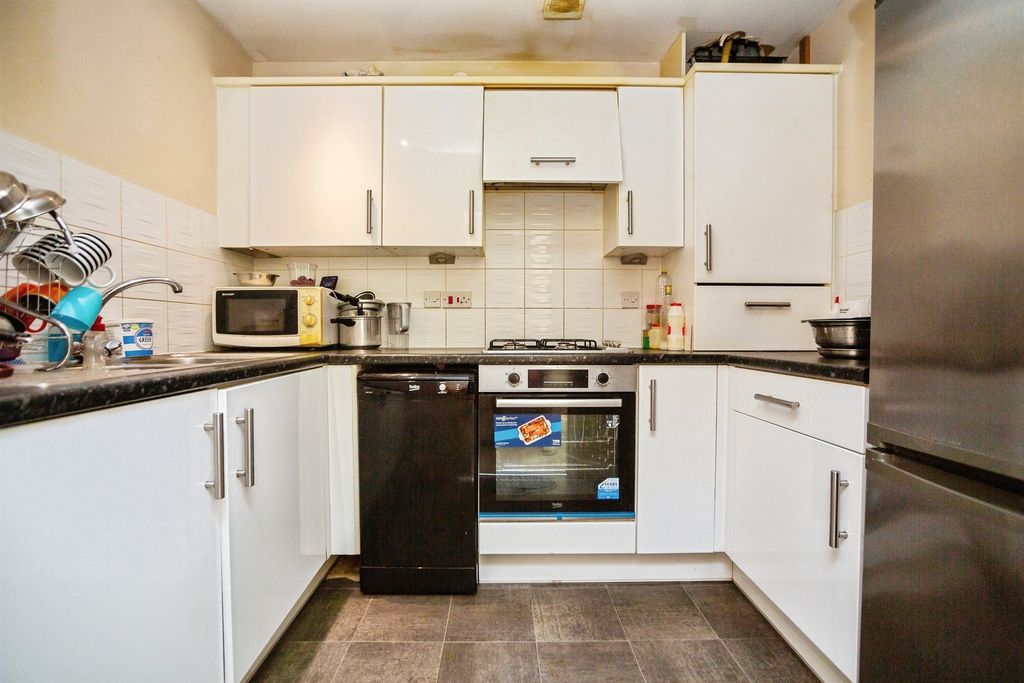 Property photo 2 of 10