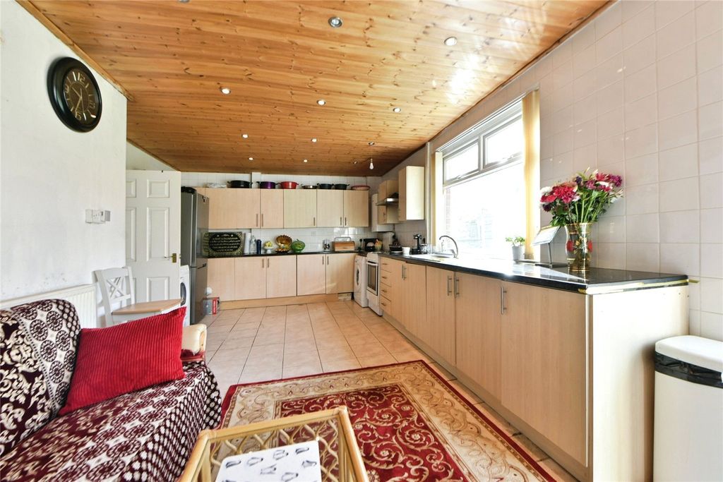 Property photo 3 of 20 Picture No. 21