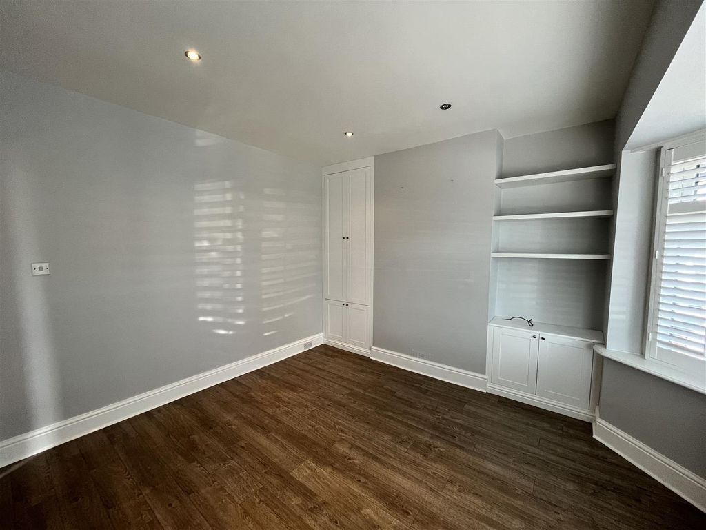 Property photo 3 of 17 Img_2438.Jpg