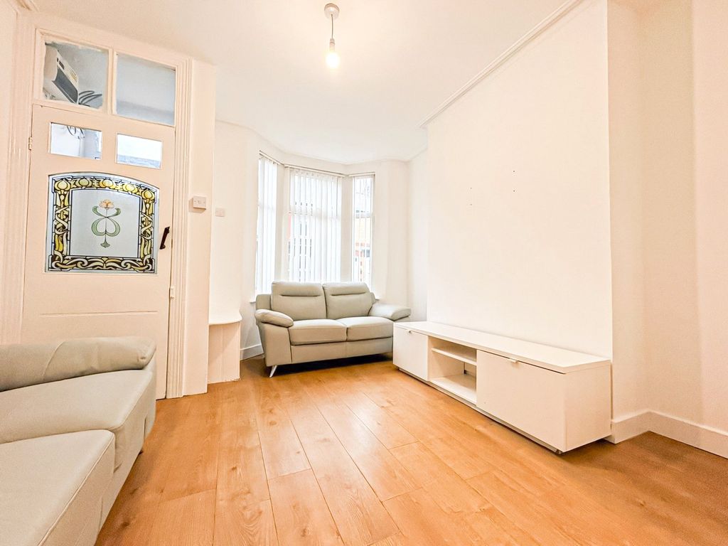 Property photo 3 of 8 Picture No. 02