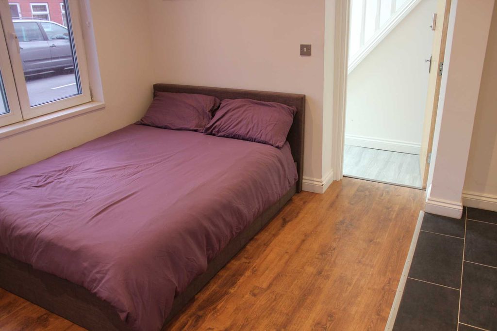 Property photo 3 of 4