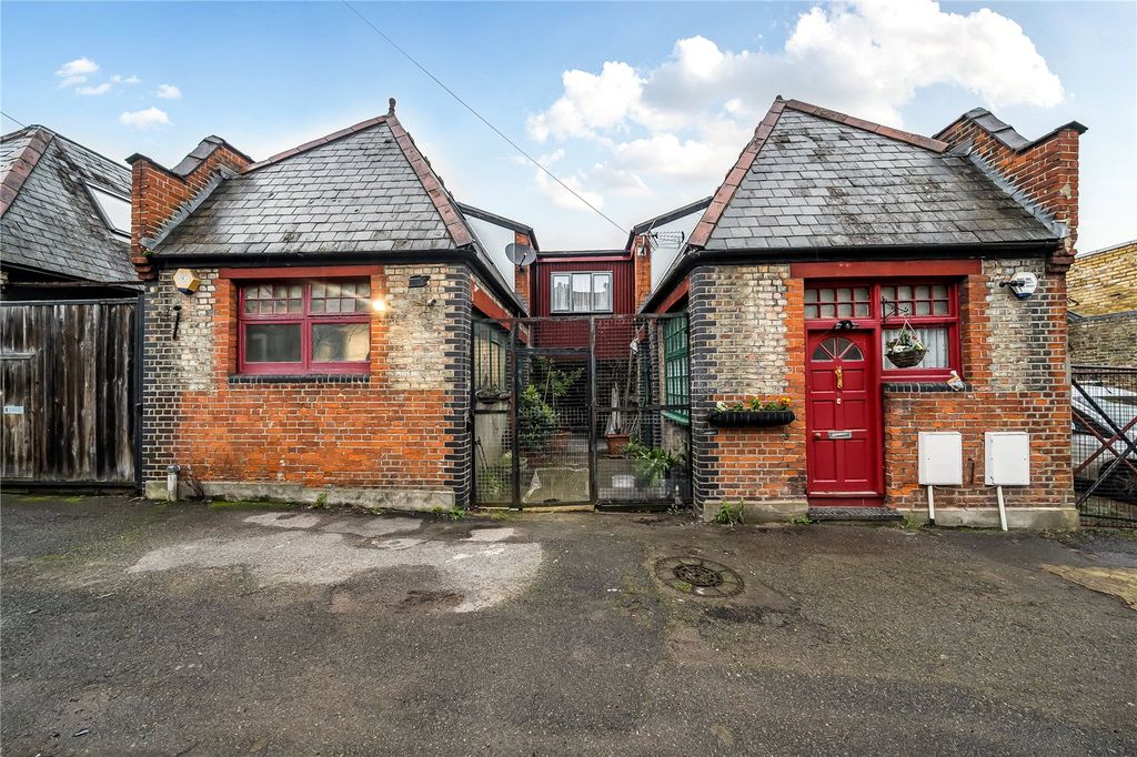 Property photo 1 of 19 Picture No. 03