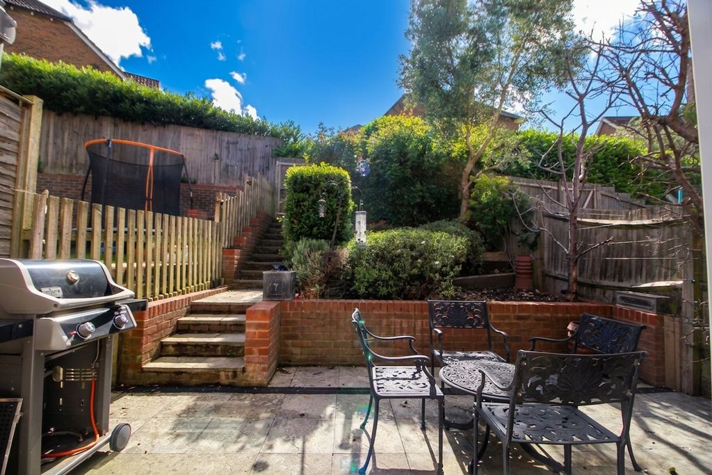 Property photo 3 of 13