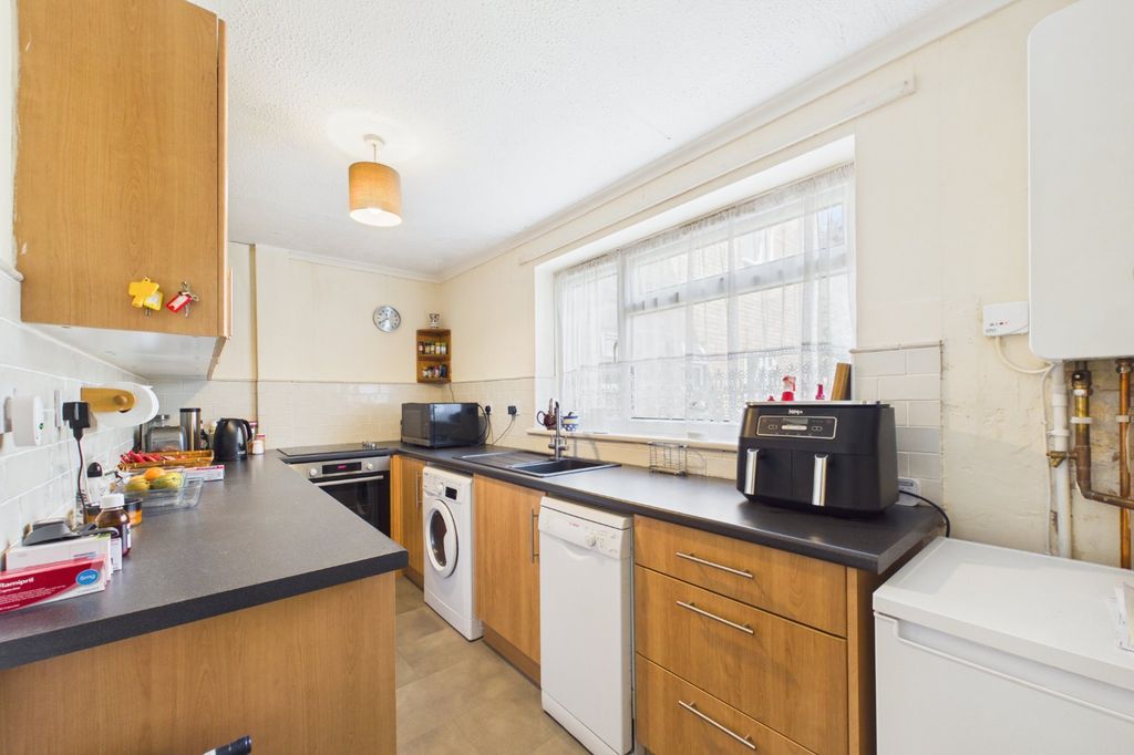 Property photo 3 of 6 Picture No. 05