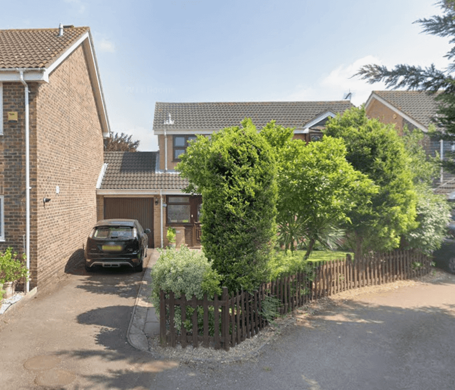 Property photo 1 of 1 3 Bed Semi-Detached House To Rent Fellowes Close, Hayes Ub4