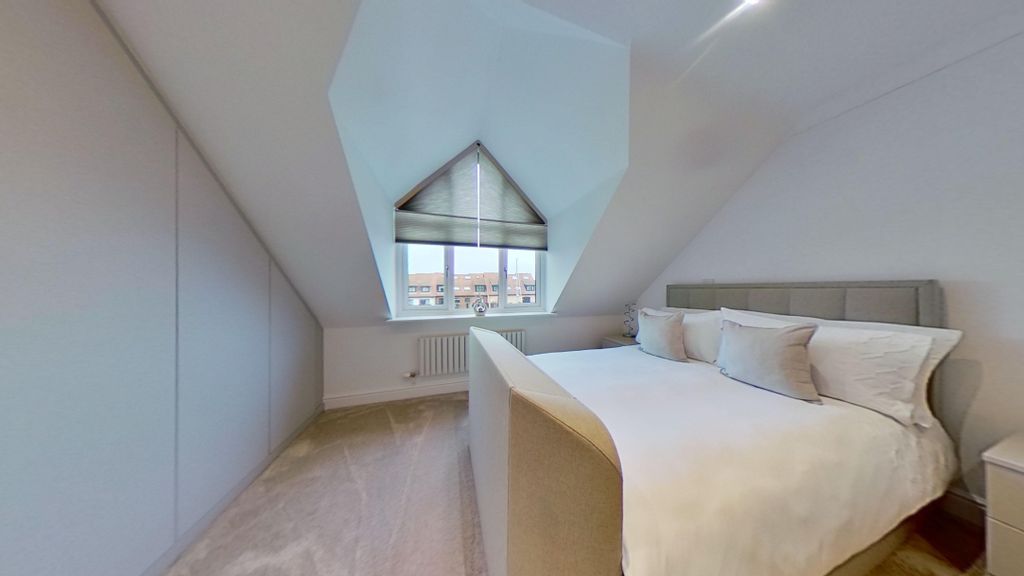 Property photo 3 of 25