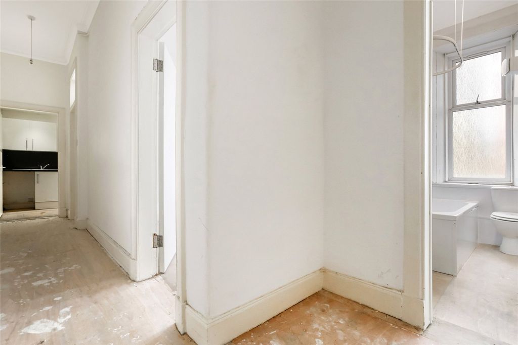 Property photo 2 of 16 Picture No. 03