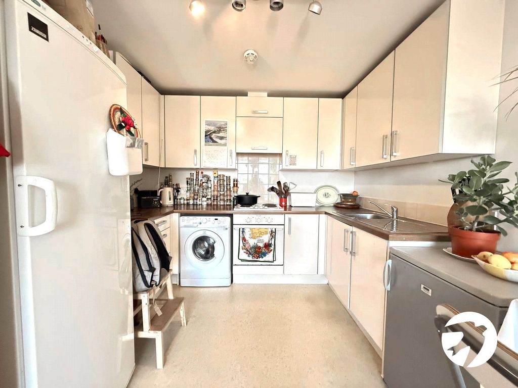 Property photo 3 of 19 Picture No. 03