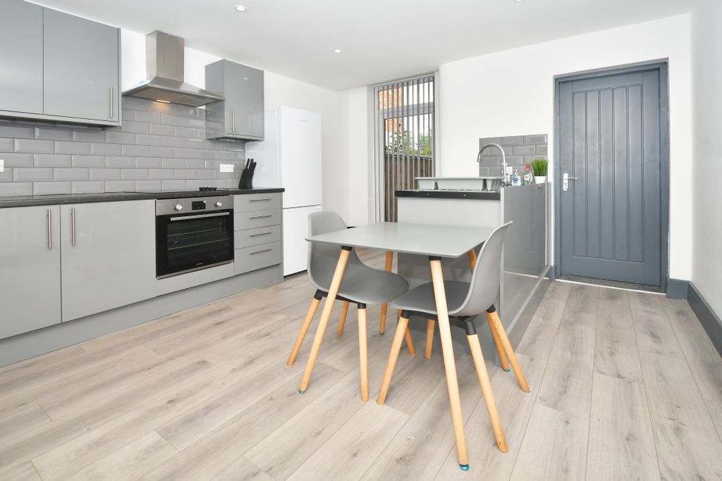 Property photo 2 of 15 Dining