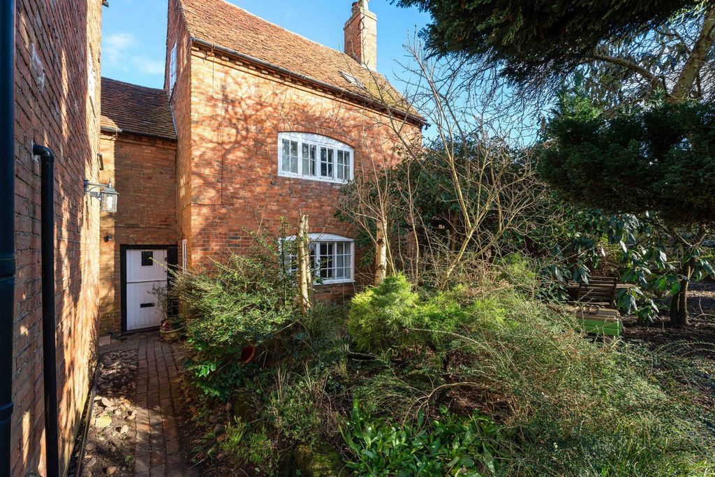 Property photo 3 of 50