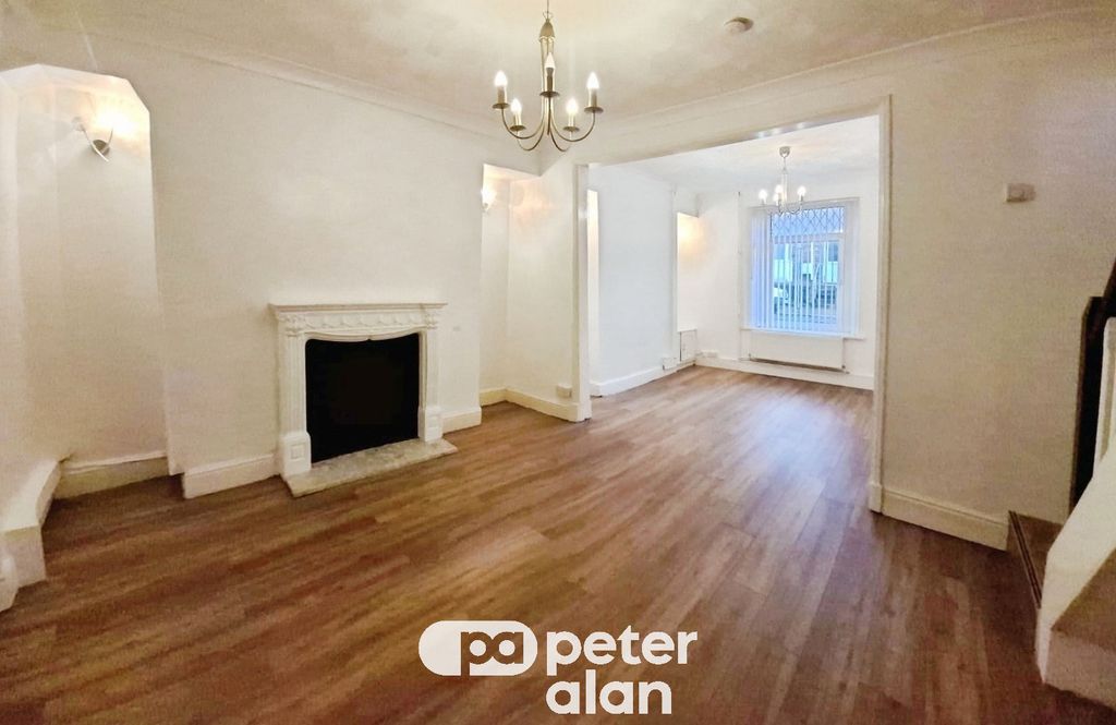 Property photo 3 of 16 Balcony