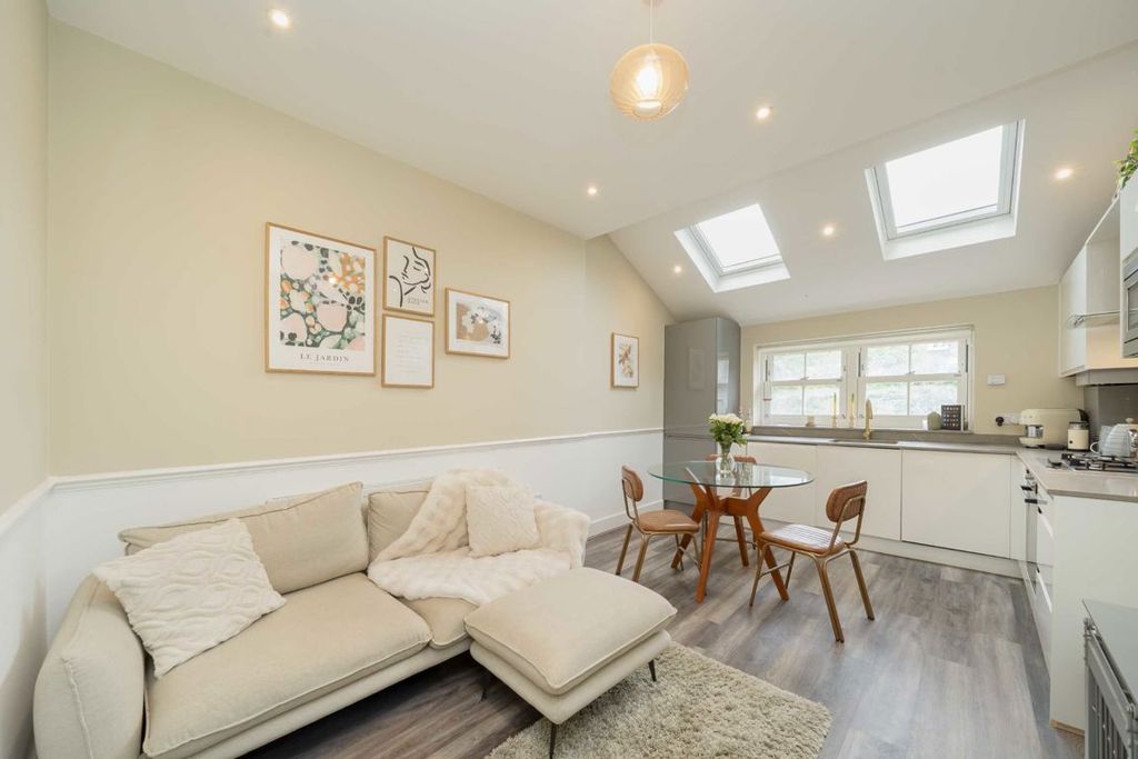 Property photo 2 of 4