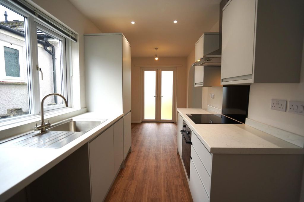 Property photo 2 of 23 Kitchen/Diner