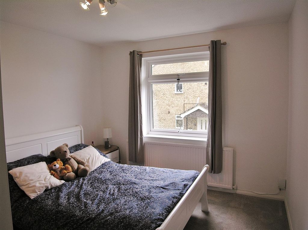 Property photo 3 of 5