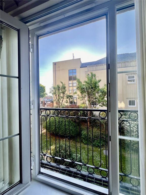 Property photo 3 of 16 Juliet Balcony