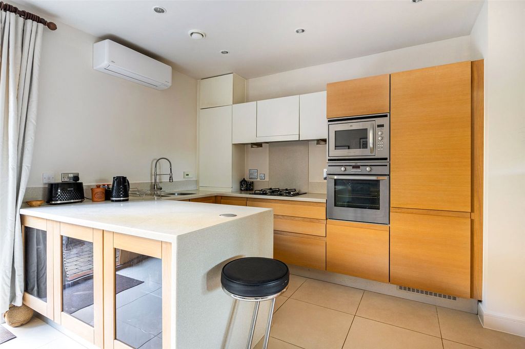 Property photo 3 of 14 Kitchen