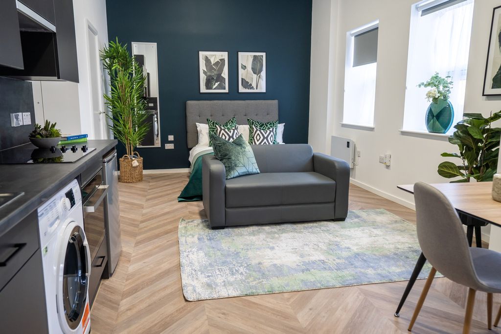 Property photo 1 of 12 Bedroom