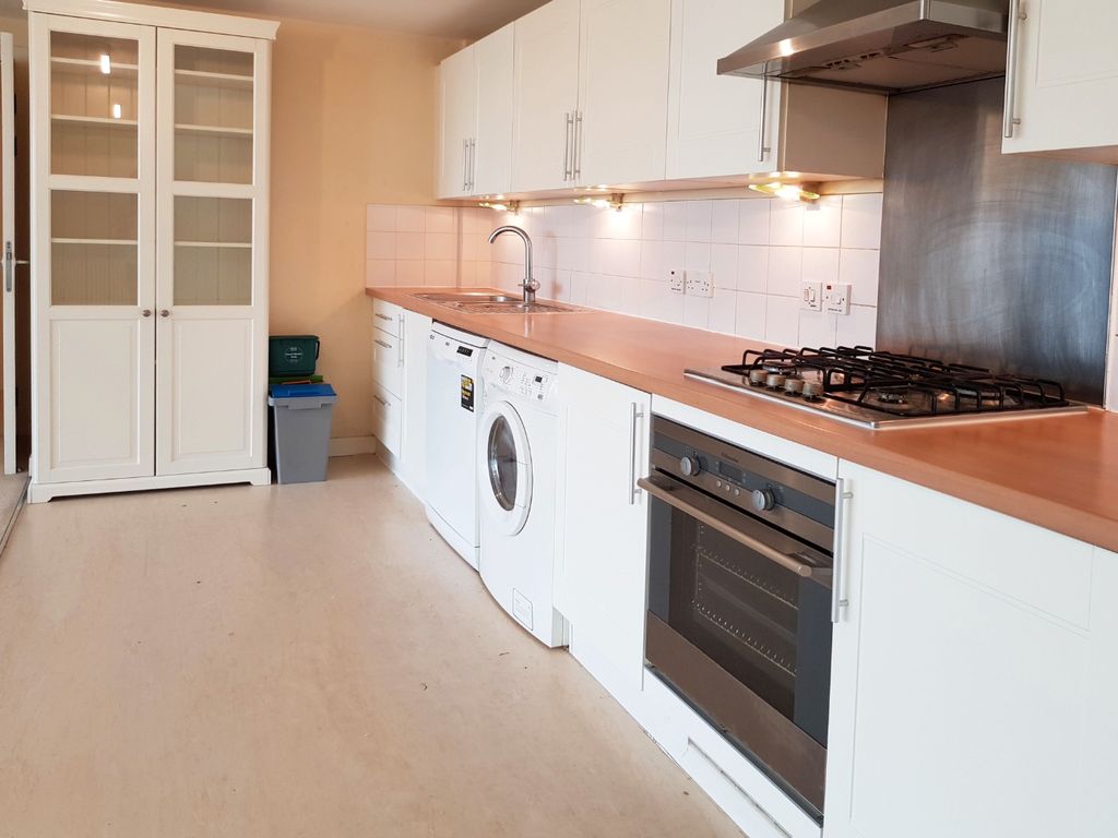 Property photo 3 of 8 4558613