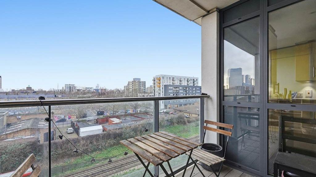 Property photo 2 of 19