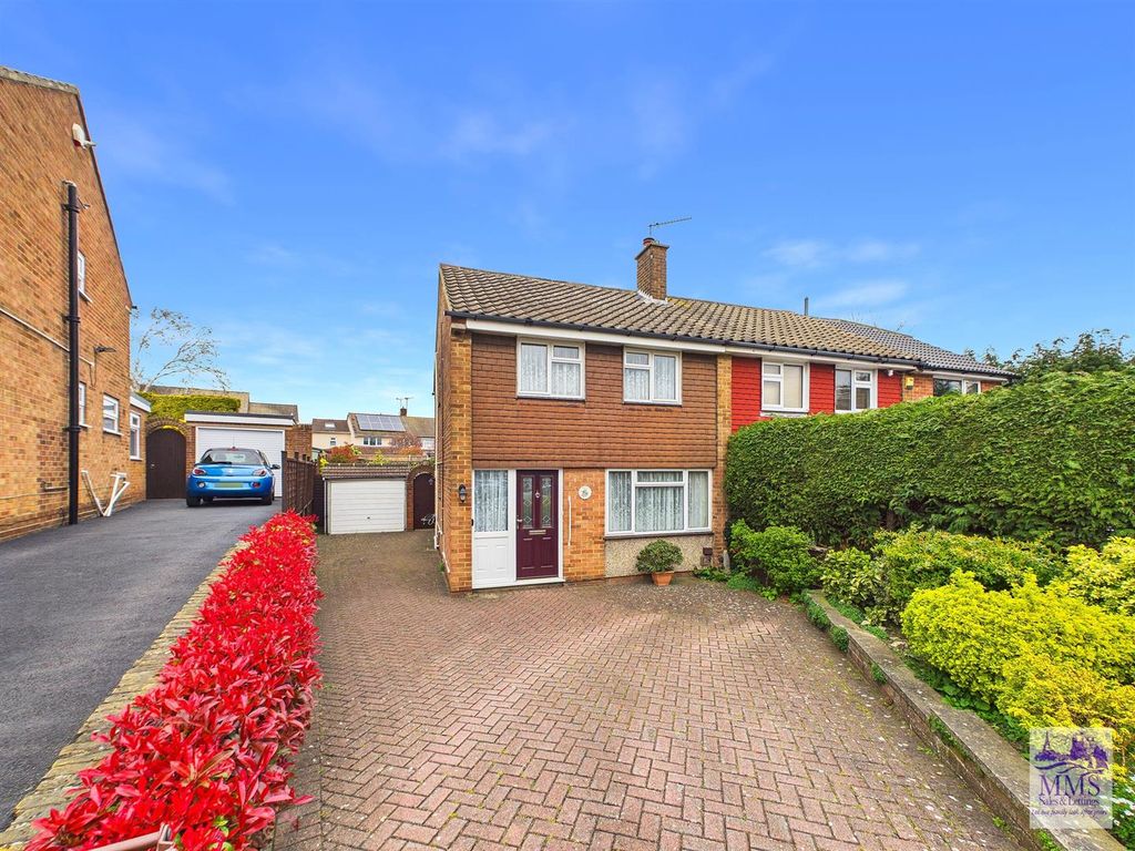 Property photo 1 of 25 Cam04098G0-Pr0191-Still025.Jpg