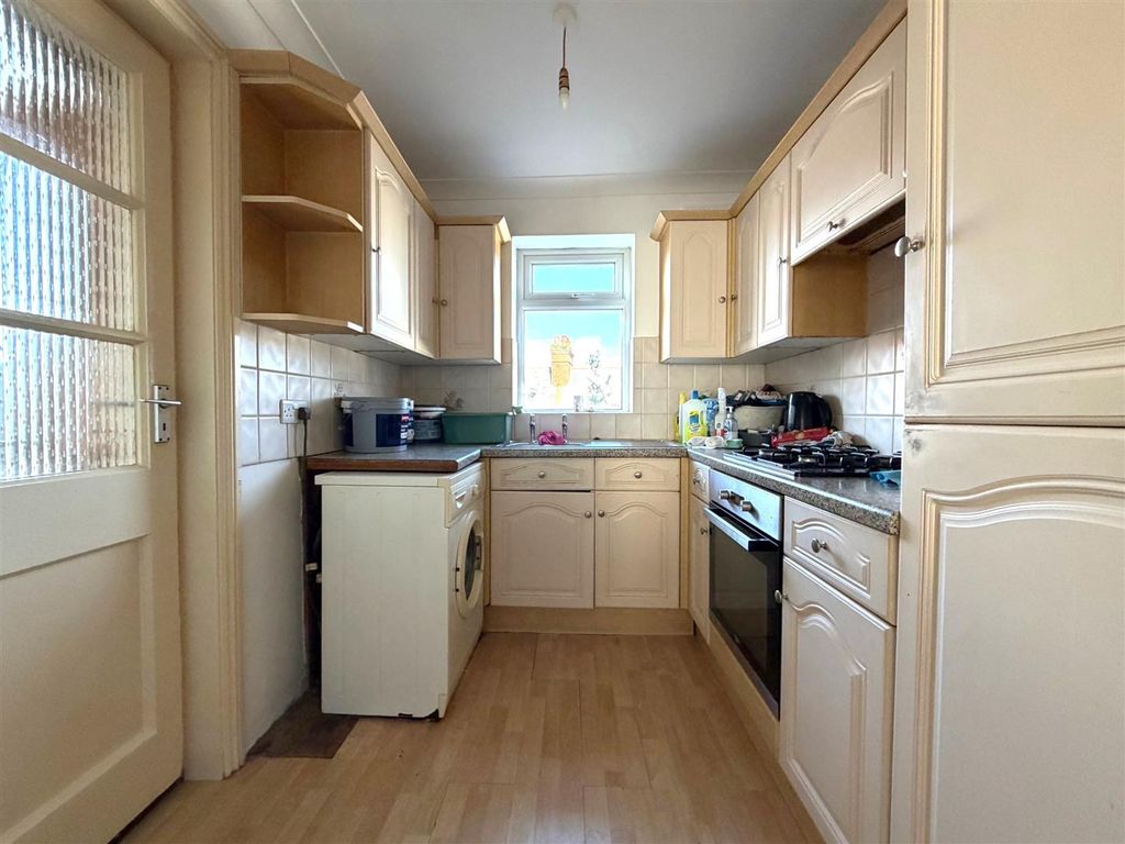 Property photo 2 of 10 4305 Kitchen.Jpeg