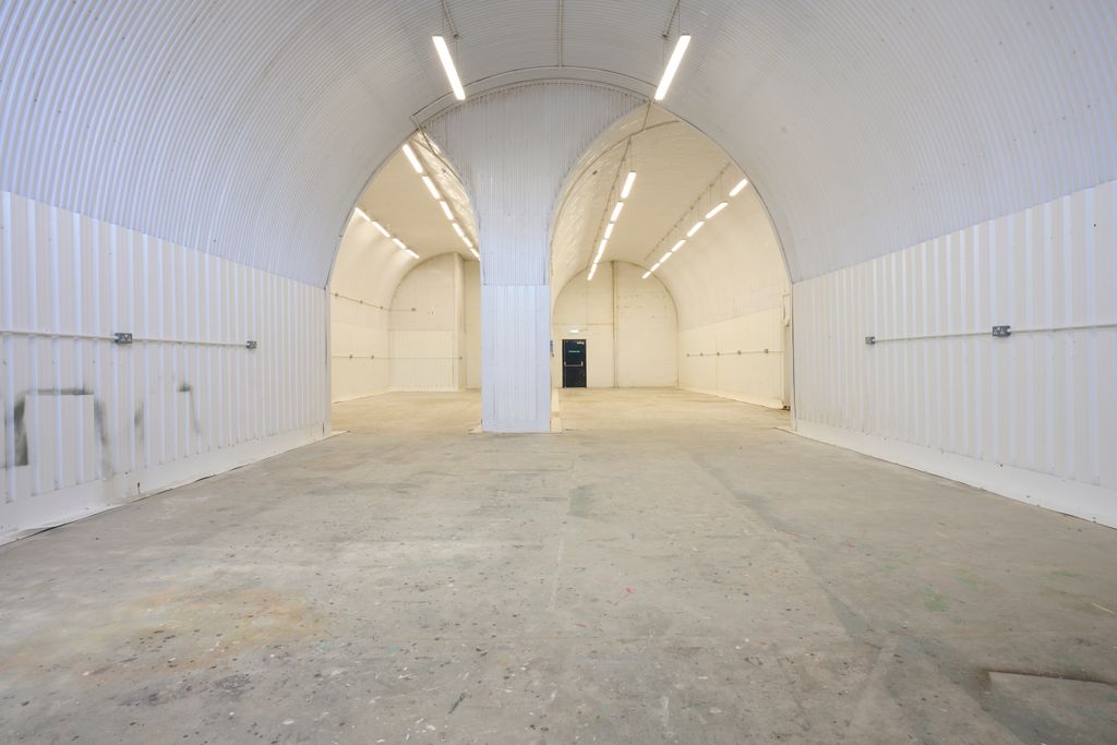 Property photo 1 of 5 Double Arch Interior 