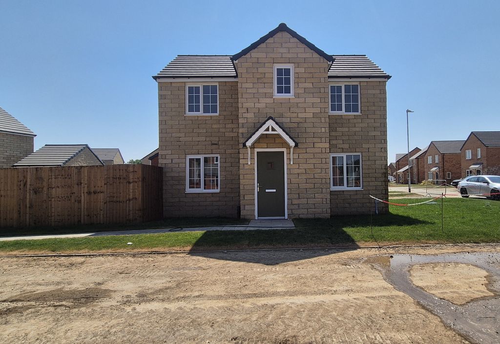 Property photo 1 of 7 Front