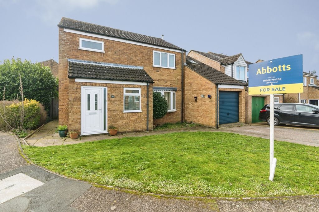 Property photo 1 of 20 Front