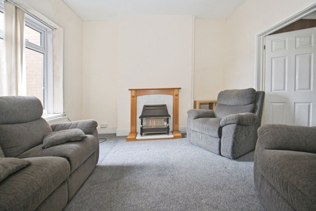 Property photo 3 of 25 Pbox-Img.Jpg