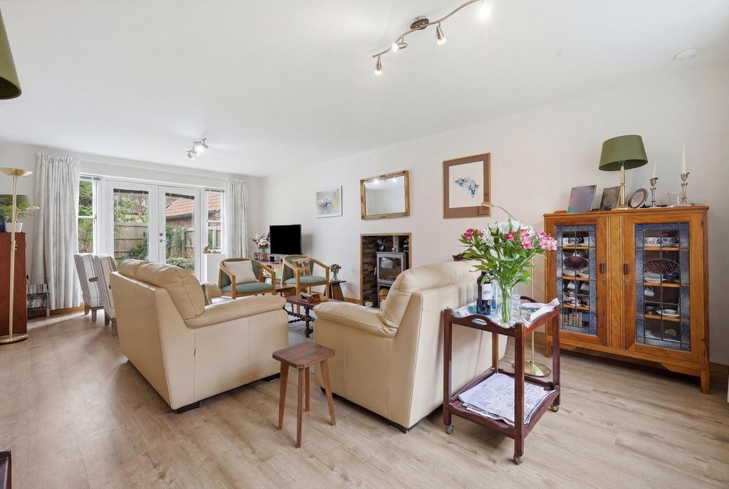 Property photo 3 of 30 11_Img_3028