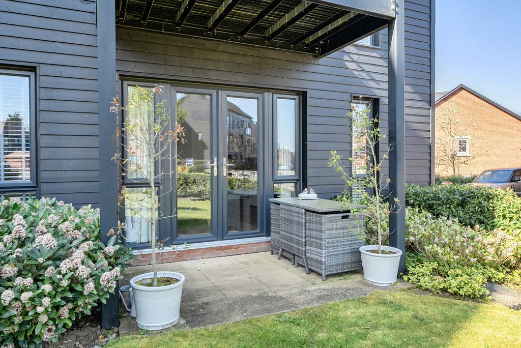 Property photo 2 of 22 1438900-20-69d621...