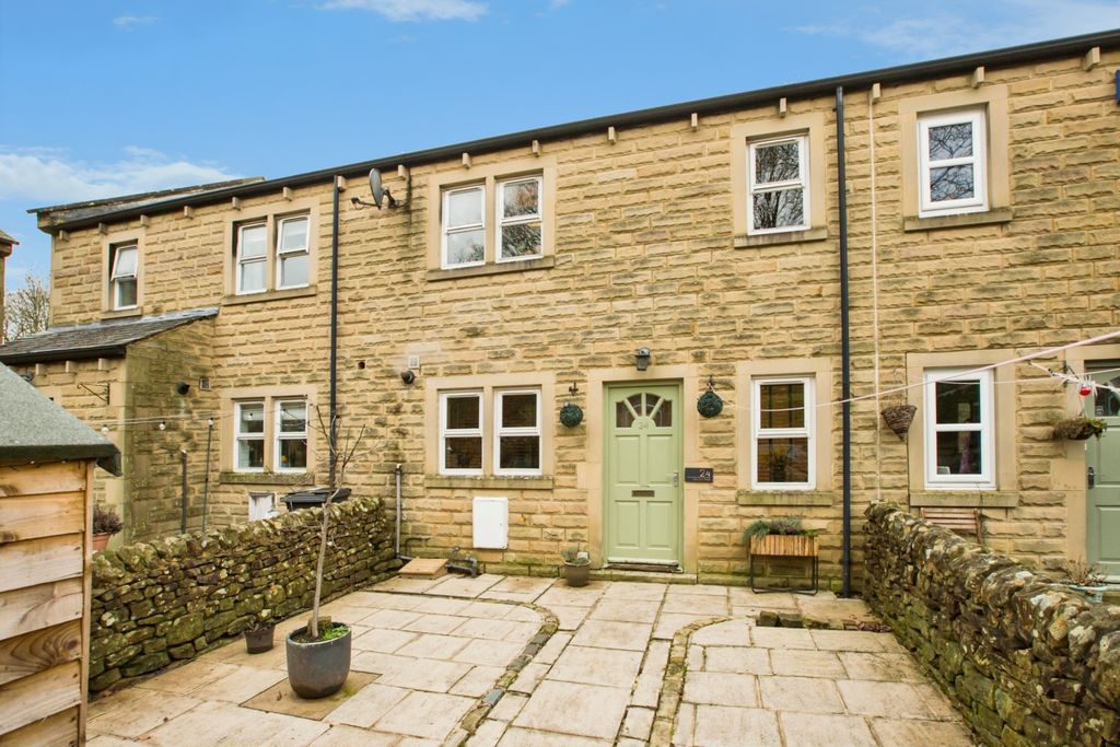 Property photo 1 of 15 Front View