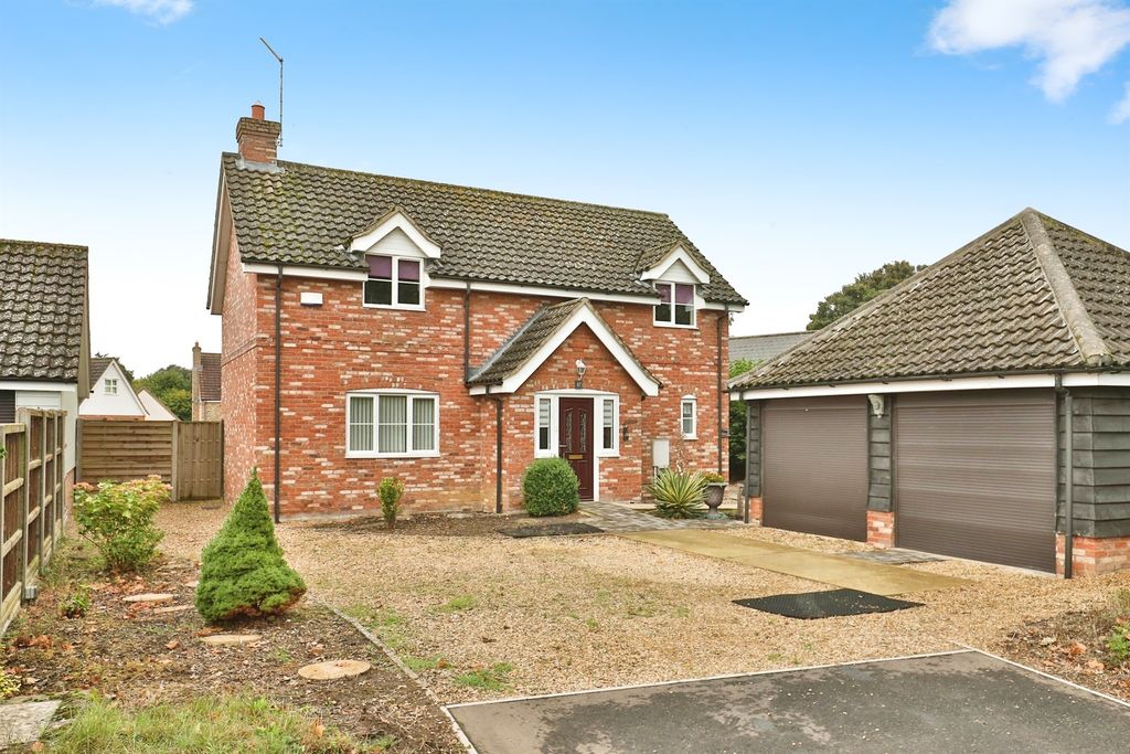 Property photo 1 of 18