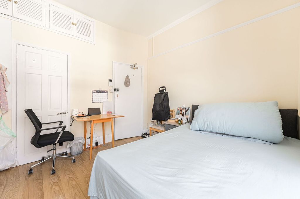 Property photo 3 of 5