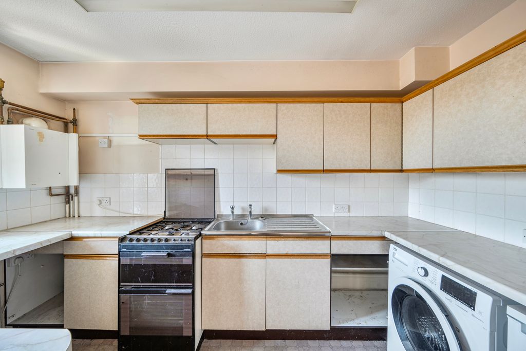 Property photo 3 of 11 Picture No. 10