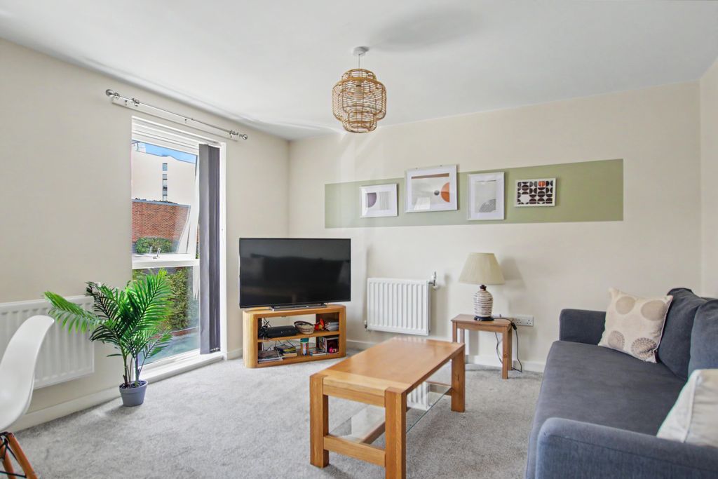 Property photo 3 of 8 Img_0123