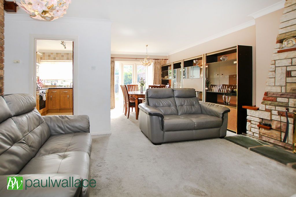 Property photo 3 of 13 Lounge/Dining