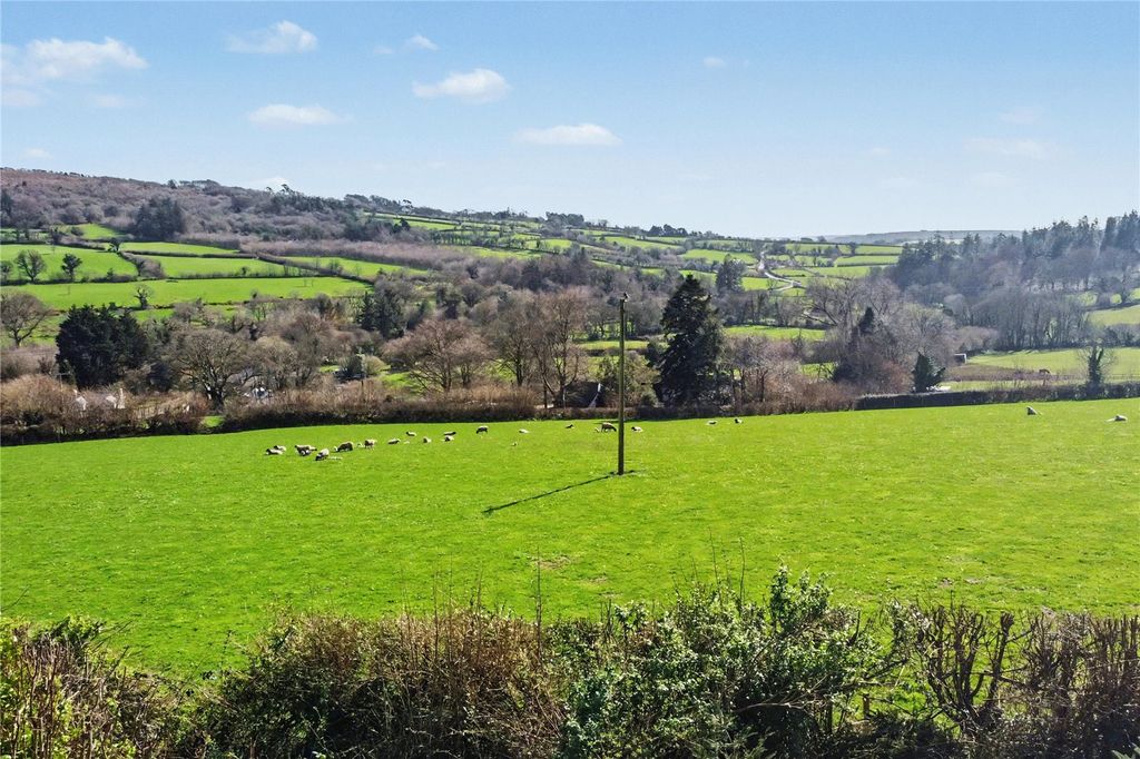 Property photo 2 of 33 Picture No. 38