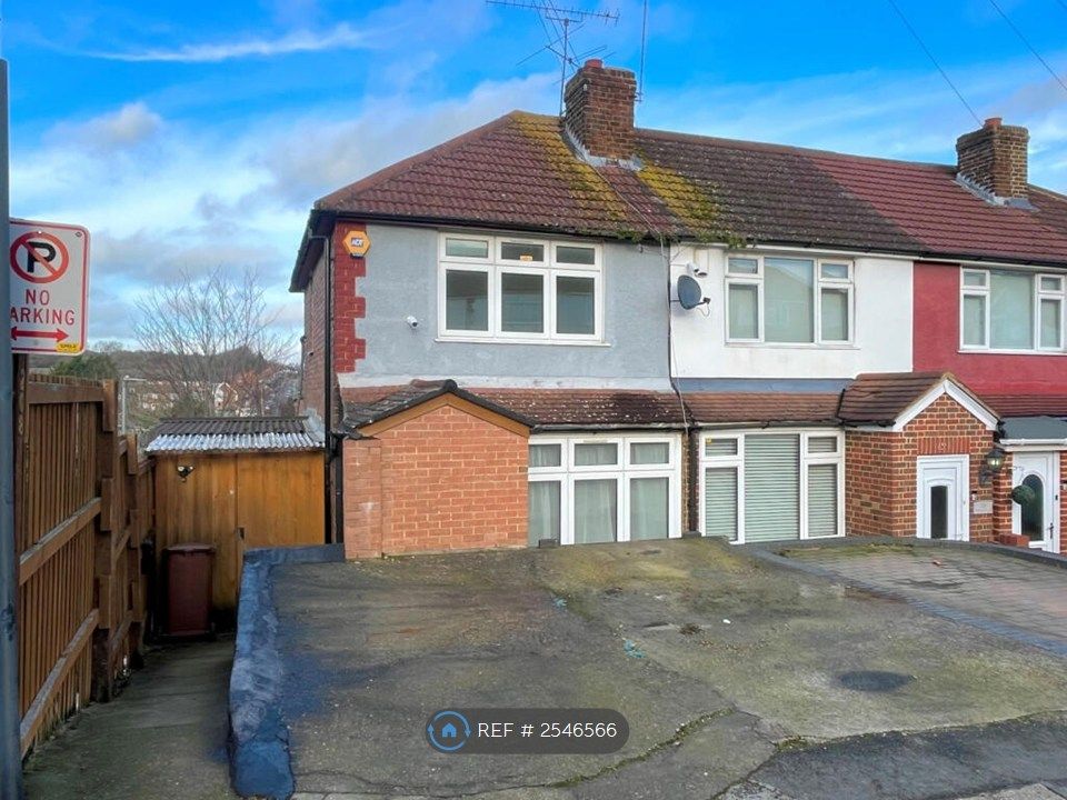 Property photo 2 of 23