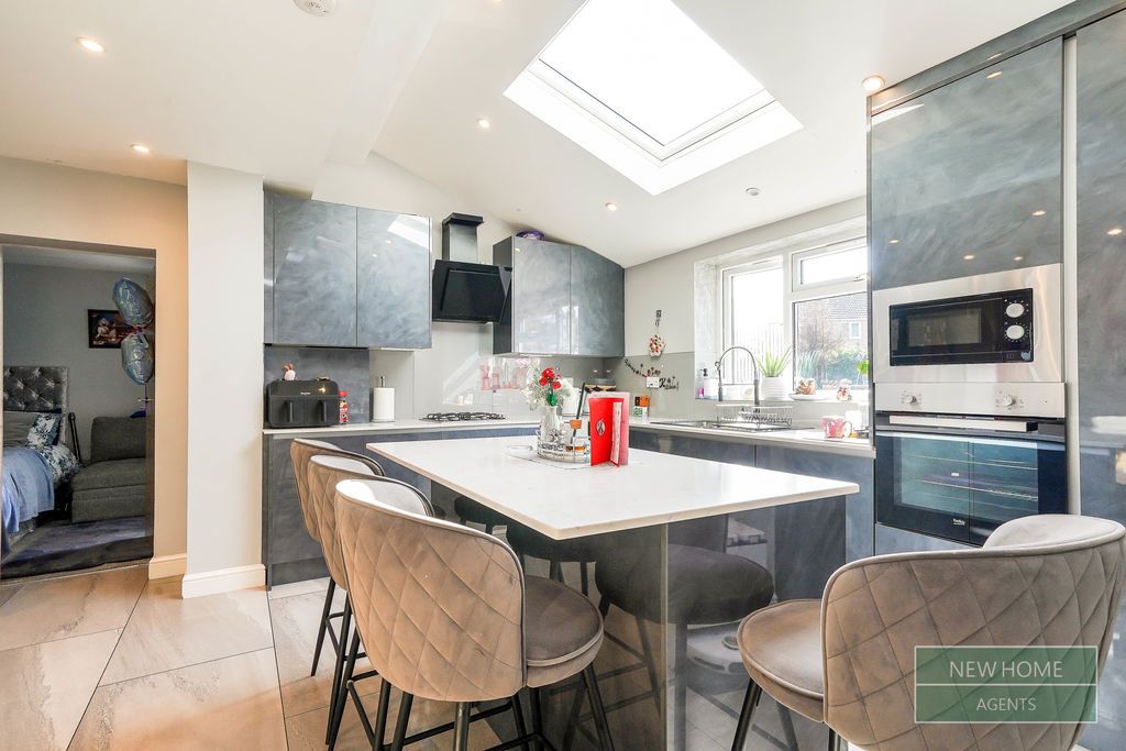 Property photo 3 of 22 Photo 11