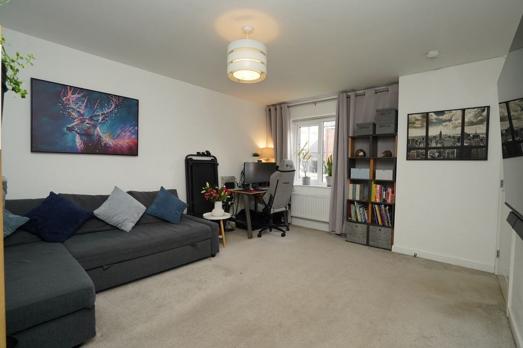 Property photo 2 of 22