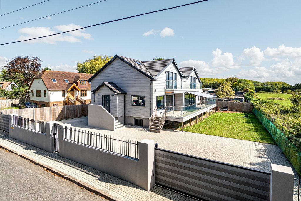 Property photo 1 of 24 1347579-1-68Bebe4...