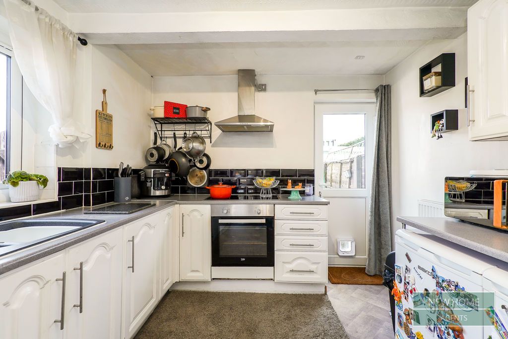 Property photo 2 of 19 Photo 9