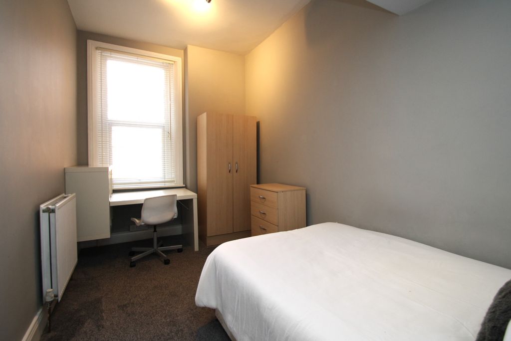 Property photo 3 of 14 Photo 2