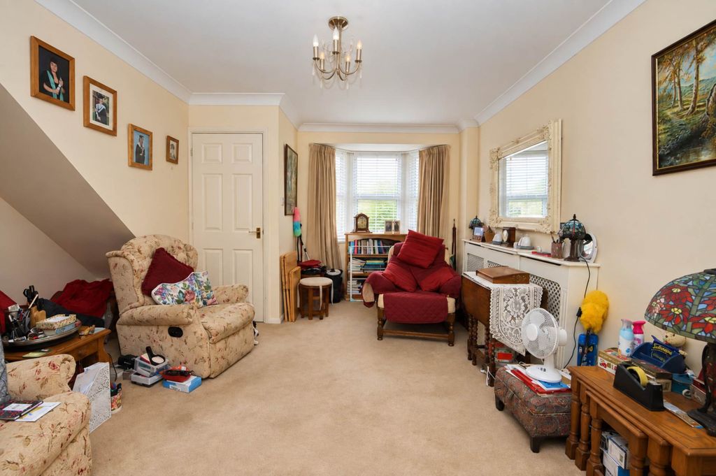 Property photo 2 of 9